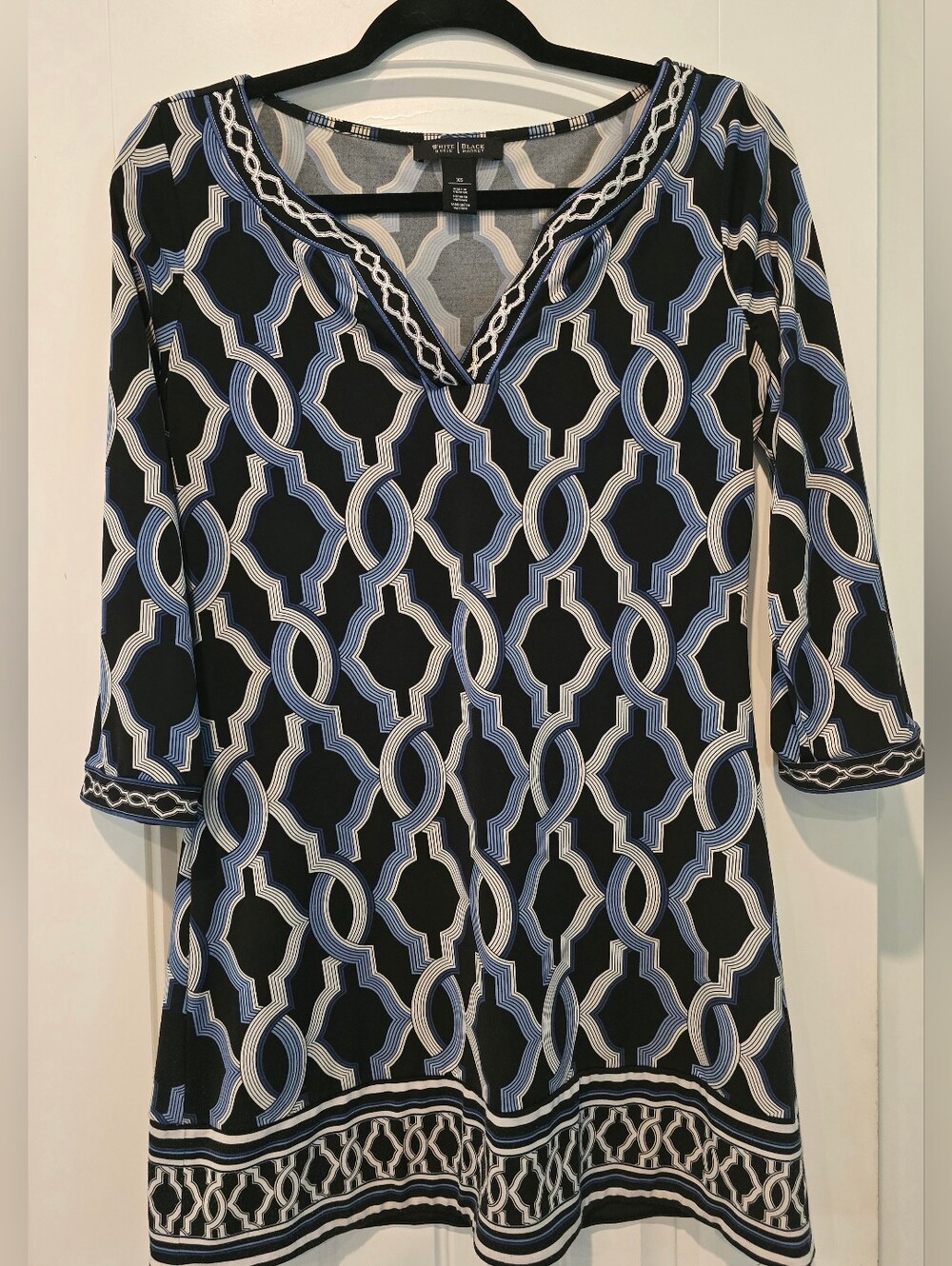 White House Black Market Black and Blue Geometric V-Neck Tunic